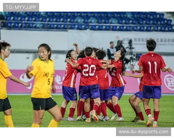 女足比赛赛季揭幕，选手豪情万丈，女足精彩比赛
